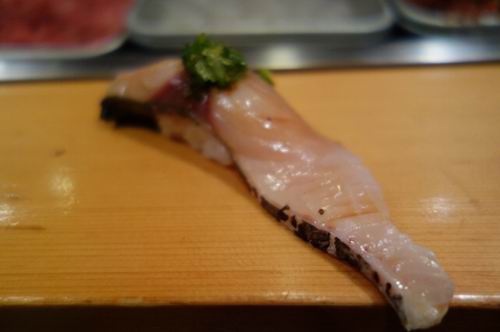 Restoran Sushi di Jepang yang Diburu Para Traveler Dunia (2)