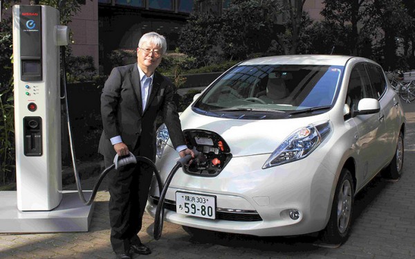 Menurut Nissan Motor Co seperti dikutip dari Bloomberg jumlah tersebut melebihi titik Stasiun Pengisian Bahan bakar Umum (SPBU) yang mencapai sebanyak 34 ribu unit.