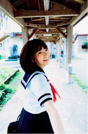 Sakura Miyawaki (HKT48) akan merilis photo book pertamanya (2)