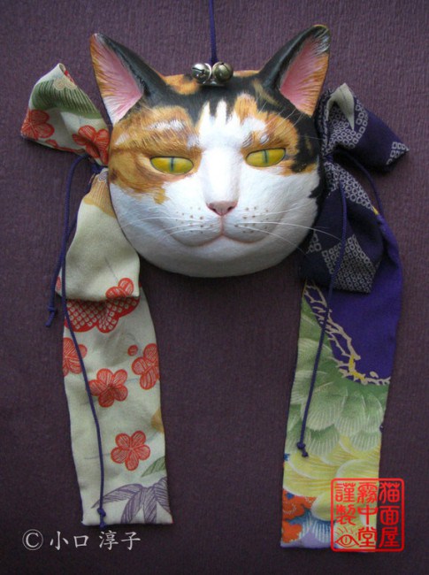 Sugoi! Seniman Jepang membuat topeng kucing yang keren juga seram! (3)