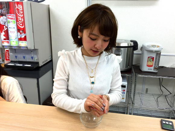 Suka Onigiri Suka idol Nikmati onigiri buatan idol di kafe Galmusu di Akihabara! (6)