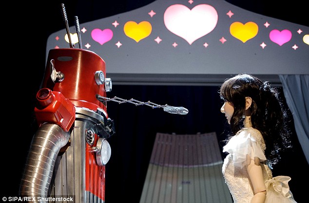 Unik! Sepasang robot telah menggelar pernikahan mereka di Jepang! (3)
