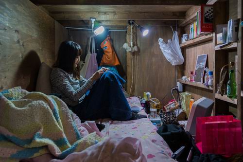 Wah, ternyata di Jepang masih ada orang-orang yang tinggal di ruangan yang sangat sempit! (1)