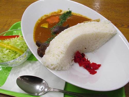Wow! Restoran di Jepang menyajikan hidangan 'damukare,' kare berbentuk bendungan! (5)