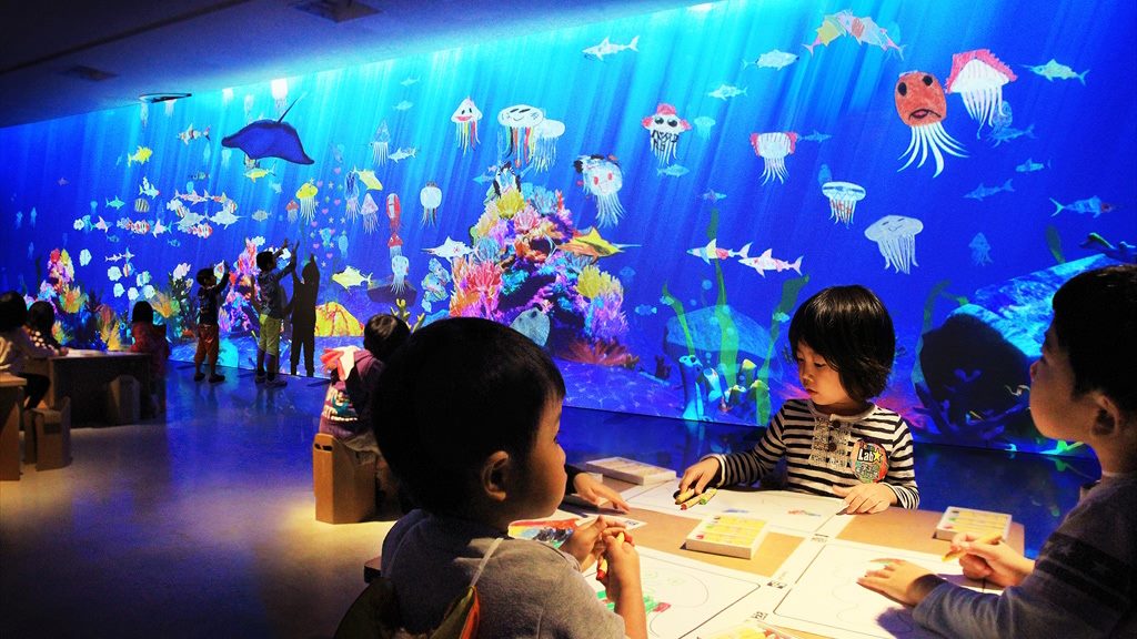 Wow! teamLab menciptakan akuarium interaktif, Night Wonder Aquarium 2015! (2)