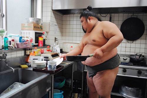 Kehidupan Sehari-hari Pegulat Sumo di Jepang