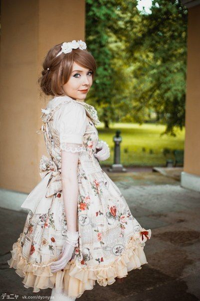 Fashion Lolita Ala Jepang Yang Nampak Secantik Boneka