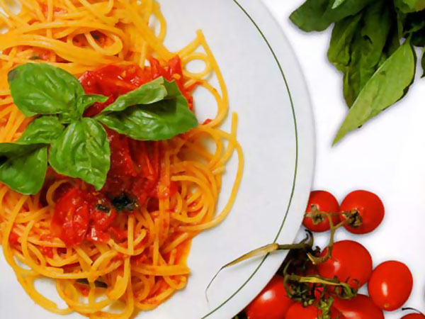 Yuk Buat Pasta Dengan Mudah Lewat Resep Spaghetti Napolitan Ini!