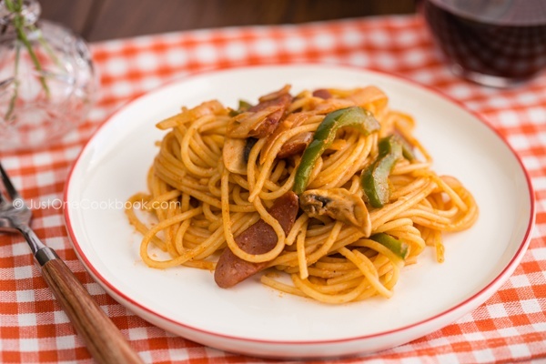 Yuk Buat Pasta Dengan Mudah Lewat Resep Spaghetti Napolitan Ini!