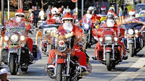 parade-santa-klaus-motor-gede-di-tokyo_20141224_102140